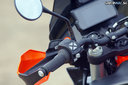 Kvaltiné chrániče rúčok - KTM ovládanie prístrojovky - Prvé dojmy z jazdy na KTM 790 Adventure R 2019