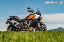 Na asfalte i v piesku s bezprecedentnými Harley-Davidson Pan America 1250 a Pan America 1250 Special 