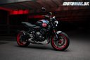 Triumph predstavil Trident 660 v krásnych farbách Triple Tribute 
