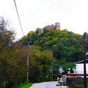 cesta k chodníku na hrad internet