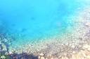 Priezračné more (v ťažko prístupných miestach je plno morských ježkov - viď čierne bodky)