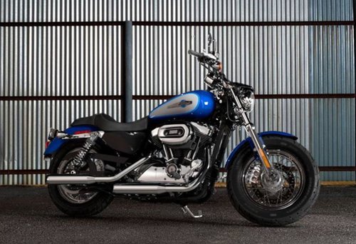 Harley-Davidson XL1200C Sportster Custom 2017